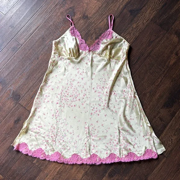 Oscar De La Renta Pink Label Floral Night Gown